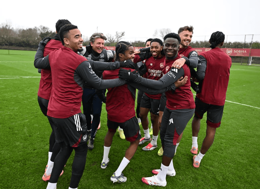 赛地聚焦：欧冠冲刺阶段热度飙升，华盛顿奇才单刀错失，震撼外界，更衣室氛围转暖的简单介绍