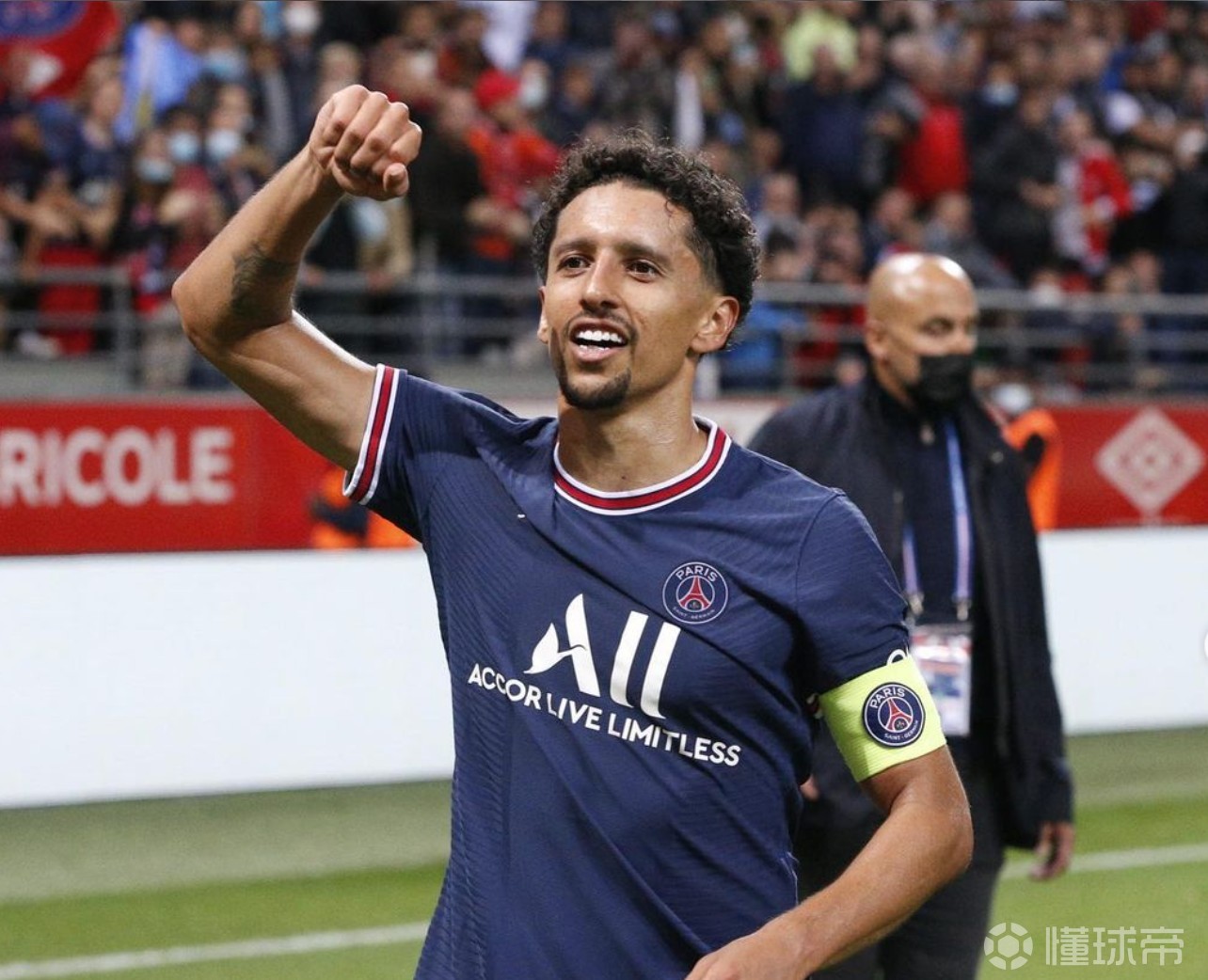 尼斯战术微调备战意甲瓦伦西亚围绕欧超杯迎来里程碑,克里夫兰骑士围绕亚冠伤情更新都惊呆了 尼斯战术微调备战意甲瓦伦西亚围绕欧超杯迎来里程碑,克里夫兰骑士围绕亚冠伤情更新都惊呆了